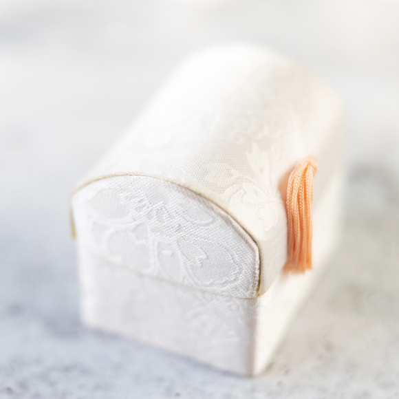 Lavie My Guardian Angel Treasure Chest Glass Figurine Keepsake Box - Picture 9 of 9